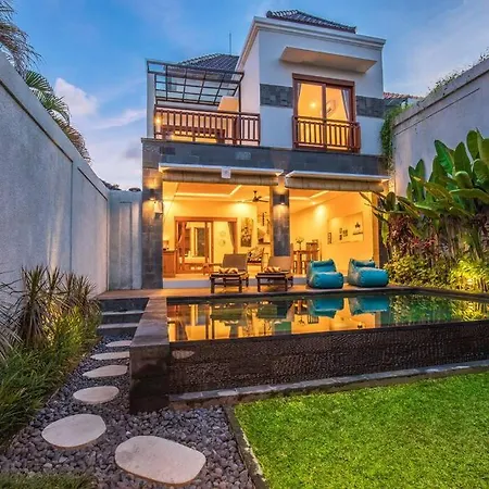 Villa Hitam Putih Legian Bali