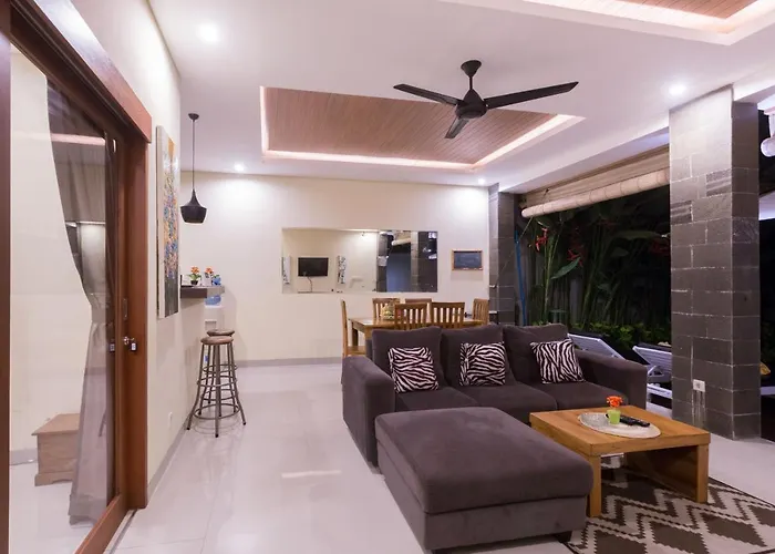 Hitam Putih Legian Bali Villa *