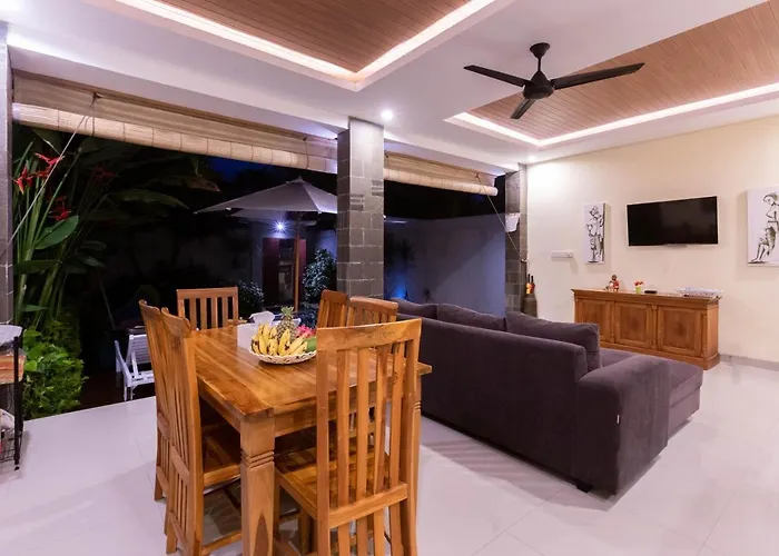 Hitam Putih Legian Bali Seminyak