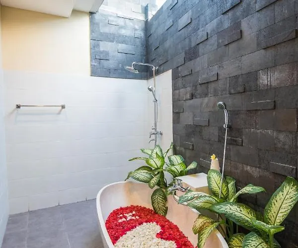 Hitam Putih Legian Bali Villa *