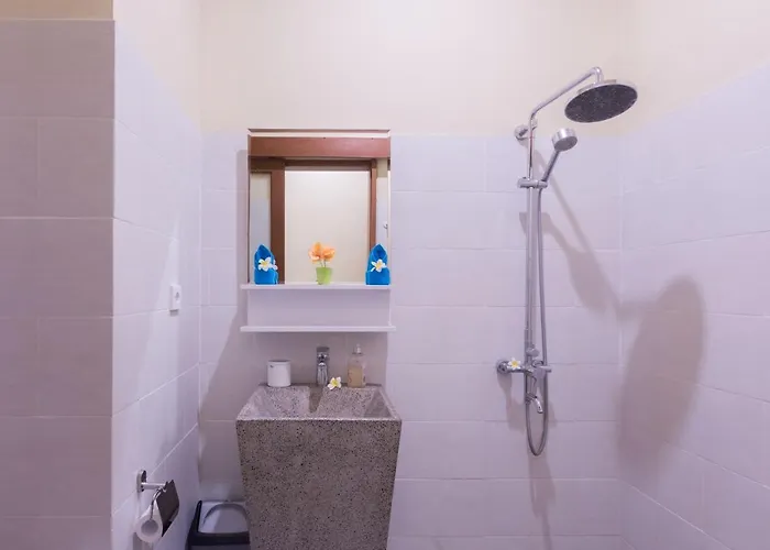 Villa Hitam Putih Legian Bali