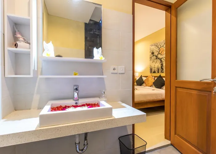 Hitam Putih Legian Bali Villa